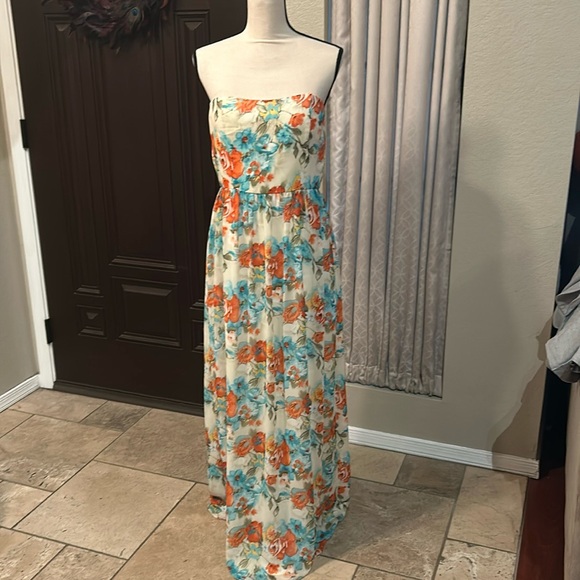 Beautiful Strapless Floral Garden Party Full Length Flowy Dress - Picture 1 of 10